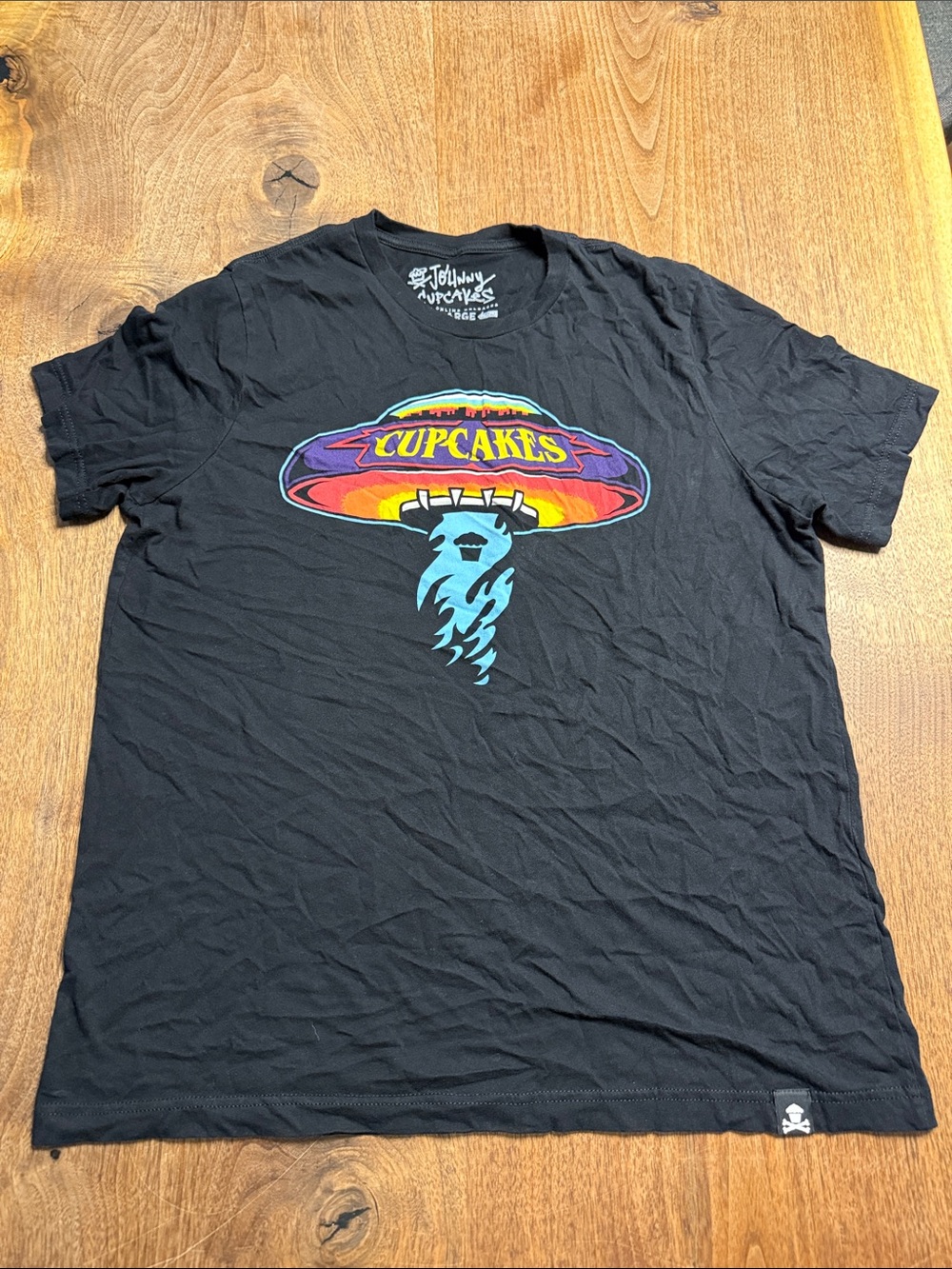 JOHNNY CUPCAKES Tee - XL